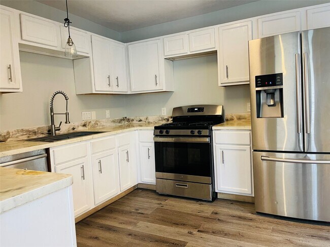 6404 Mountain Pines Ln in Katy, TX - Building Photo - Building Photo
