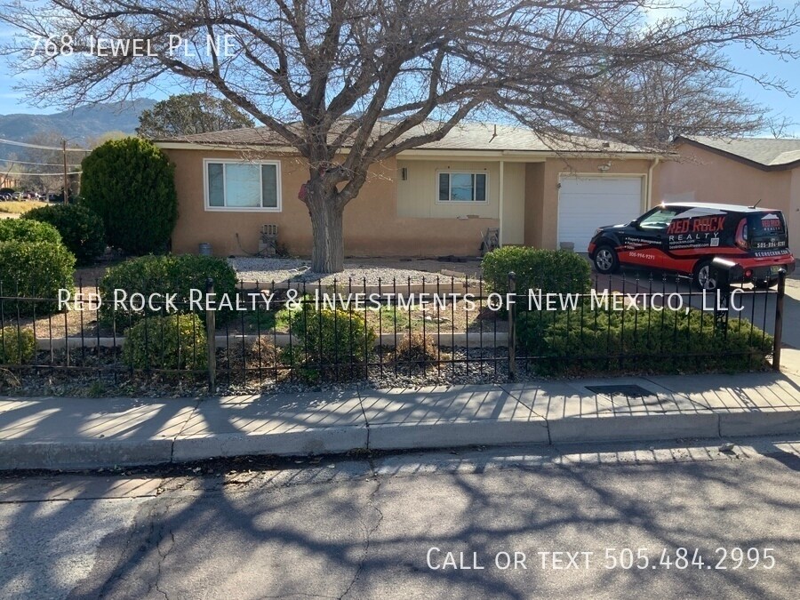 768 Jewel Pl NE in Albuquerque, NM - Building Photo