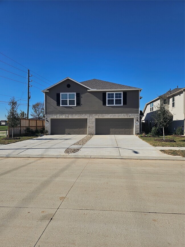 property at 5207 Shallowhurst Ln