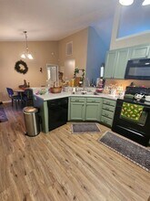 204 Sourwood Ct in Jacksonville, NC - Building Photo - Building Photo