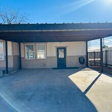 317 81st St in Lubbock, TX - Building Photo - Building Photo