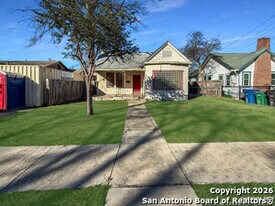 727 W Gramercy Pl in San Antonio, TX - Building Photo