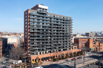 The Skyline in Hoboken, NJ - Foto de edificio - Building Photo