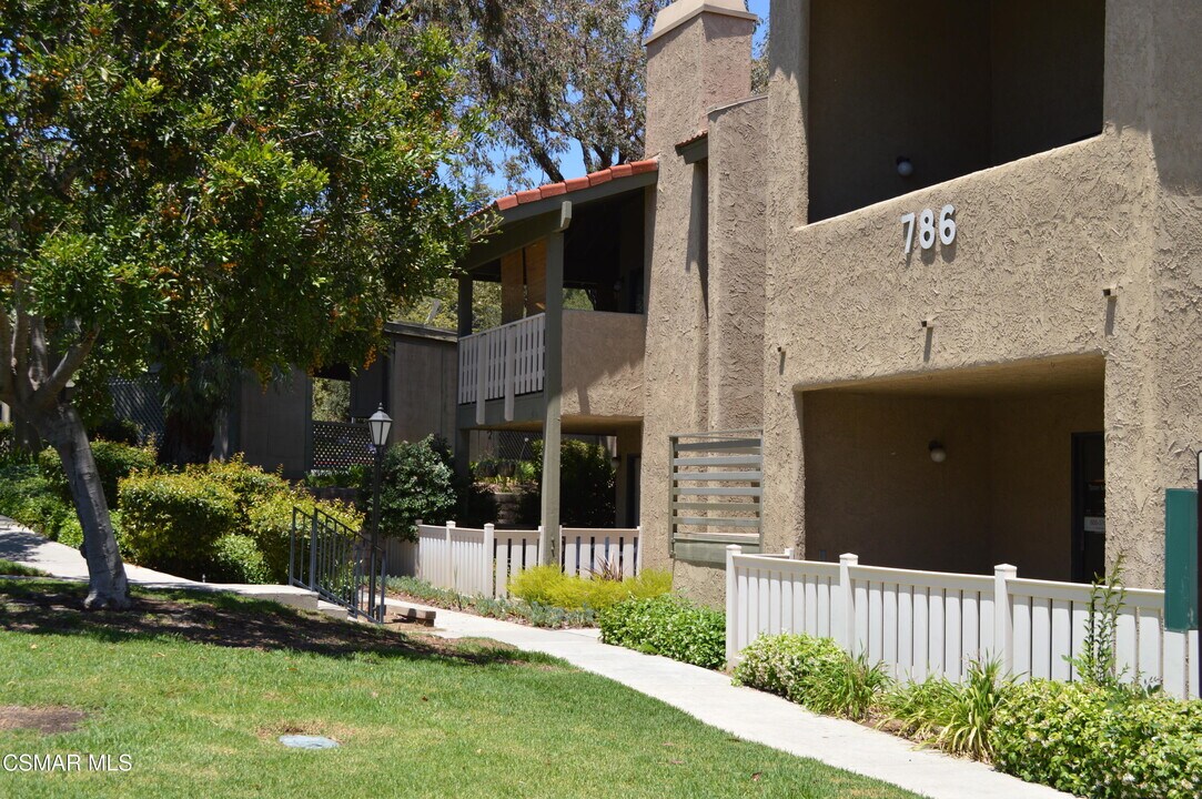786 Birchpark Cir in Thousand Oaks, CA - Building Photo