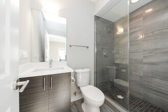 1025 Walnut Wy in Oak Park, IL - Building Photo - Building Photo