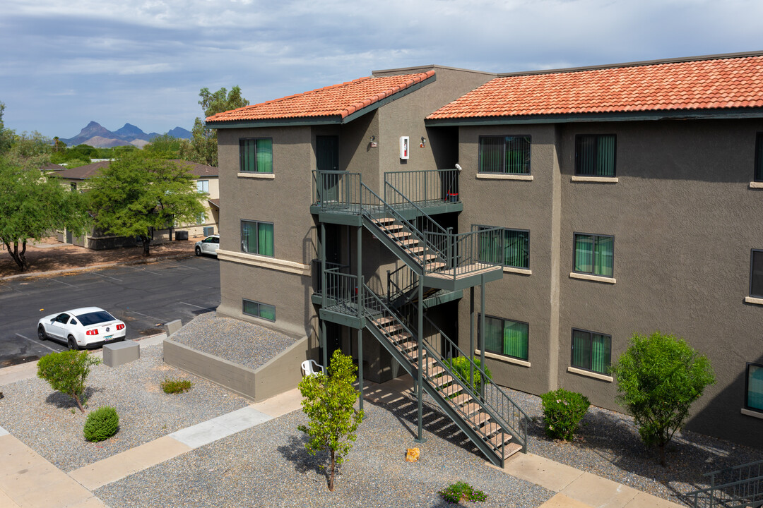 Ventura Villas in Tucson, AZ - Building Photo