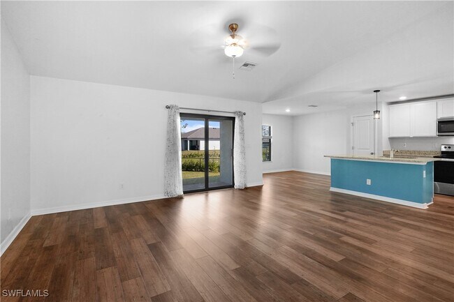 862 Winwood Cir in Ft. Myers, FL - Building Photo - Building Photo
