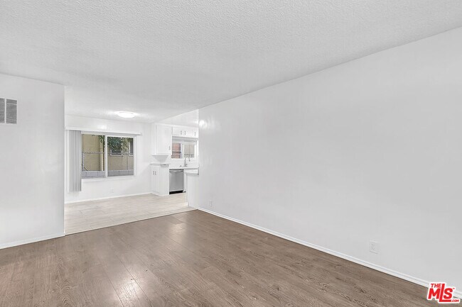 739 Croft Ave in Los Angeles, CA - Building Photo - Building Photo