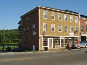 136-138 WATER St in Hallowell, ME - Building Photo - Building Photo