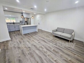 3912 W Bay View Ave in Tampa, FL - Building Photo - Building Photo