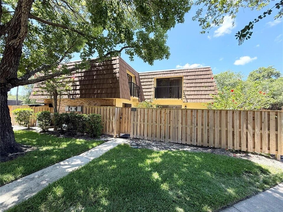 5282 Cypress Ct in Orlando, FL - Building Photo