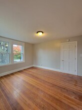 3 Curve St in Branford, CT - Building Photo - Building Photo