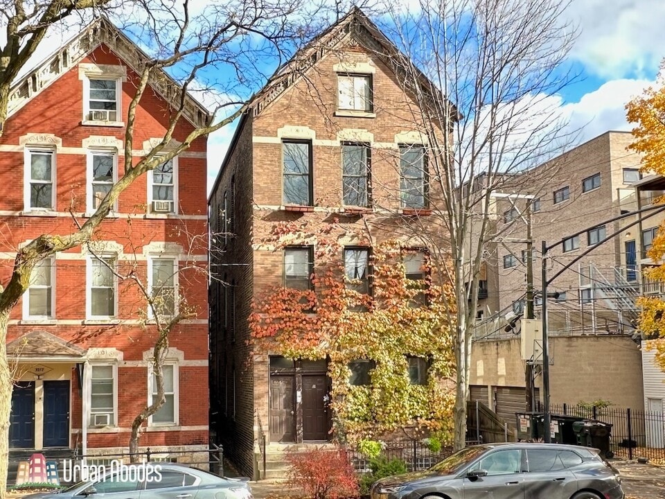 2213 N Seeley Ave in Chicago, IL - Foto de edificio