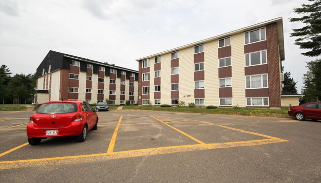 50, 60 Greenfields & 190 Parkside in Fredericton, NB - Building Photo - Building Photo