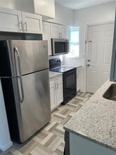 1840 S Treasure Dr in North Bay Village, FL - Building Photo - Building Photo