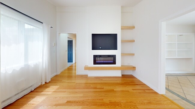 10 Herster Dr in East Lyme, CT - Building Photo - Building Photo