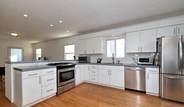 5529 Raber St in Los Angeles, CA - Building Photo - Building Photo