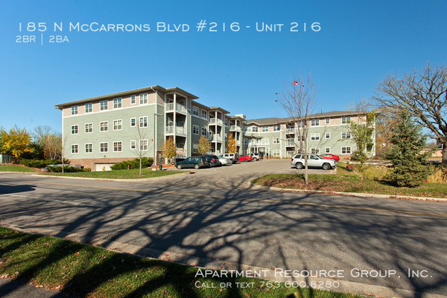 185 N McCarrons Blvd-Unit -Unit 216 in Roseville, MN - Foto de edificio - Building Photo