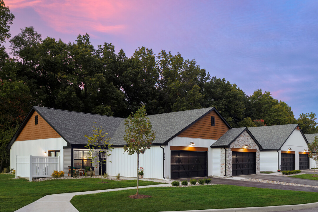 The Residences at Sara Crossing in Powell, OH - Building Photo