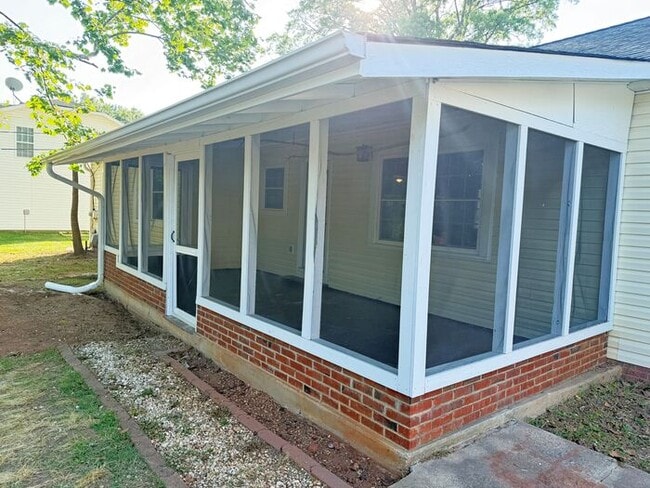 1132 Hipp Rd in Charlotte, NC - Building Photo - Building Photo