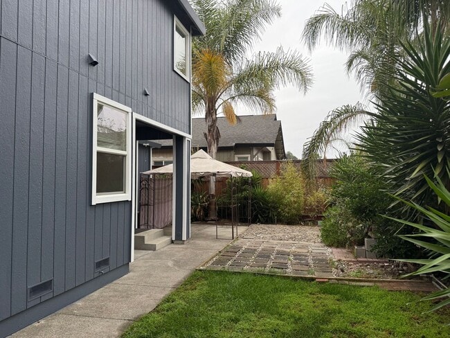 8130 Luisa Way in Windsor, CA - Building Photo - Building Photo