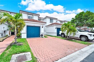 4855 NW 116th Ave in Doral, FL - Building Photo - Building Photo