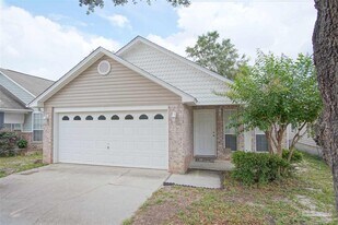 6253 Long St in Milton, FL - Building Photo