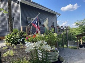 27 Skytop Dr in Newbury, NH - Building Photo