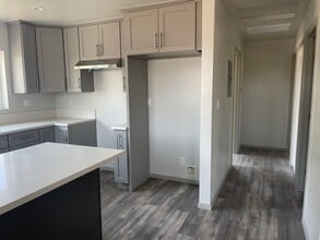 13108 S Catalina Ave in Gardena, CA - Building Photo - Building Photo