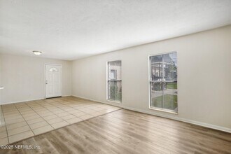 851 Bert Rd in Jacksonville, FL - Building Photo - Building Photo