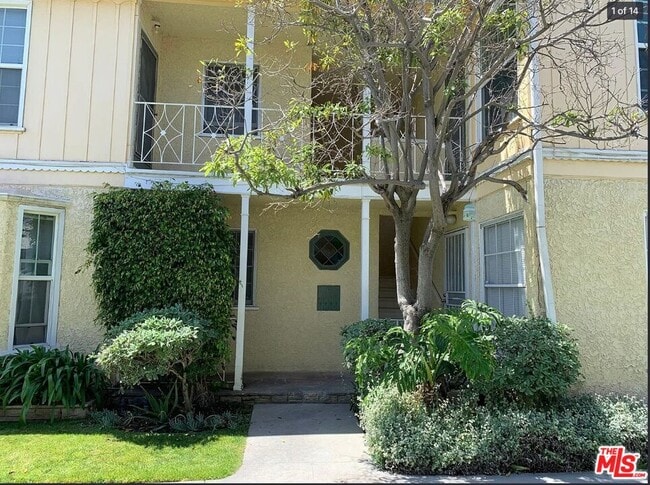 5913 Overhill Dr in Los Angeles, CA - Building Photo - Building Photo