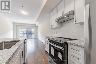 61 Creekbank Rd in Toronto, ON - Building Photo - Building Photo