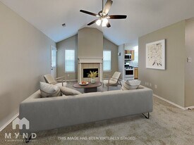 5119 Chase Park Ct in Bacliff, TX - Building Photo