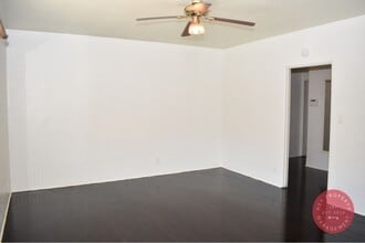 235 A Ave in National City, CA - Building Photo - Building Photo
