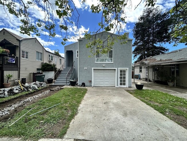 415 Wallace Ave, Unit 1 in Vallejo, CA - Foto de edificio - Building Photo