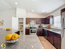 8013 SW Hwy 484 in Ocala, FL - Building Photo