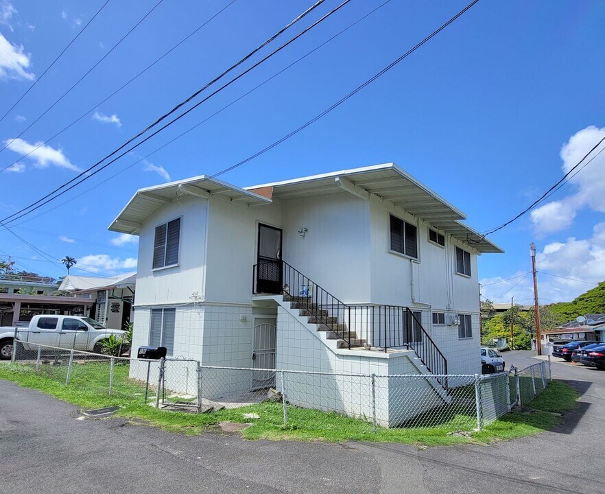 1616 McGrew Ln in Honolulu, HI - Building Photo
