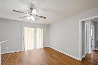 5107 Selinsky Rd in Houston, TX - Building Photo - Building Photo