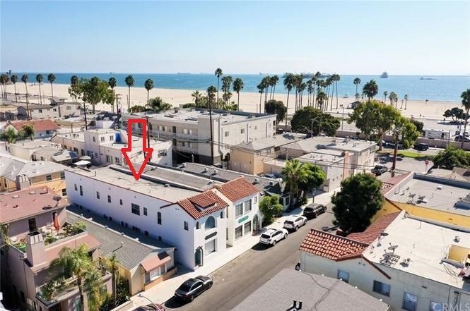 32 Argonne Ave in Long Beach, CA - Foto de edificio
