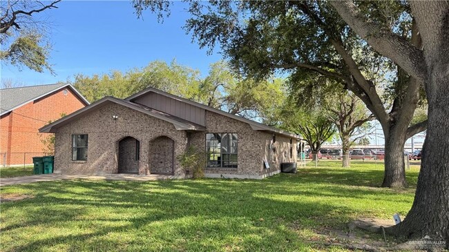 1314 W Park Ave in Pharr, TX - Building Photo - Building Photo