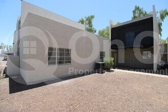 11155 N 82nd Dr in Peoria, AZ - Building Photo - Building Photo
