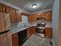 229 Hampton Dr photo'
