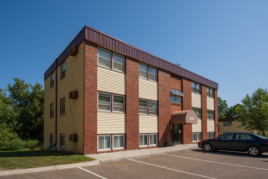 Lily Lake Terrace Apartments in Stillwater, MN - Building Photo