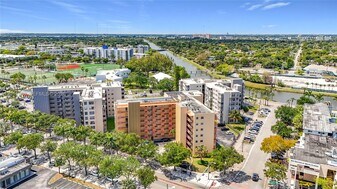 16400 NE 17th Ave in North Miami Beach, FL - Building Photo