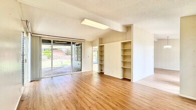 98-1204-1204 Pakalana St in Aiea, HI - Building Photo - Building Photo