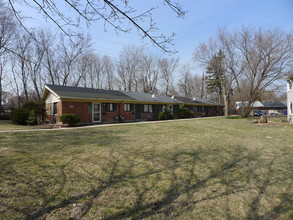 Six Evanston 1BR Townhouses in Evanston, IL - Building Photo - Building Photo