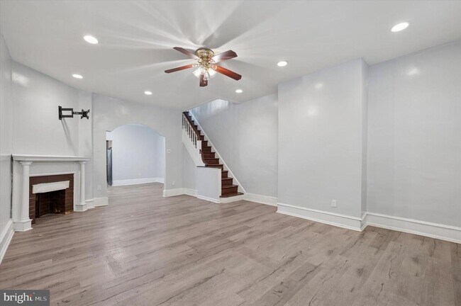 5327 Greenway Ave in Philadelphia, PA - Building Photo - Building Photo