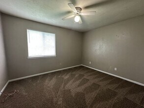 749 Pointe Ct-Unit -B in Tallahassee, FL - Building Photo - Building Photo