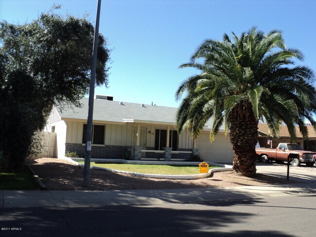 3801 W Poinsettia Dr in Phoenix, AZ - Building Photo - Building Photo