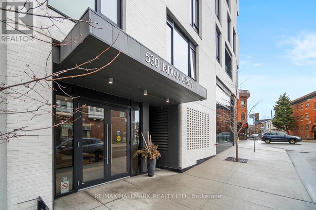 530-530 Indian Grove in Toronto, ON - Building Photo - Building Photo